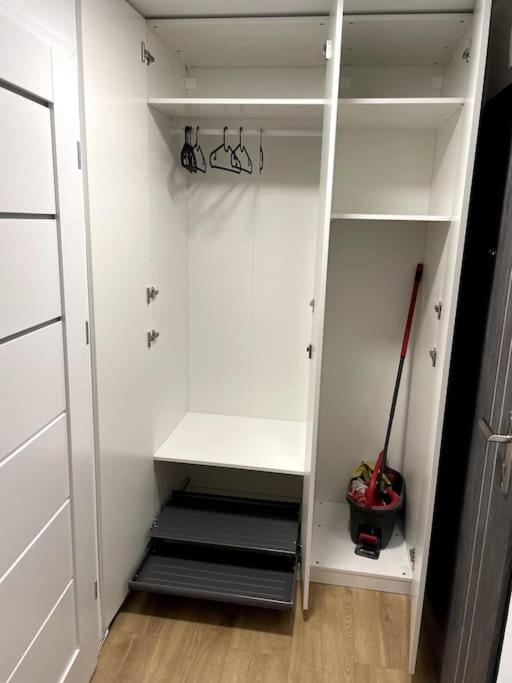Lucky Seven Cosy 1-Bedroom Apartment, Free Parking クラクフ エクステリア 写真